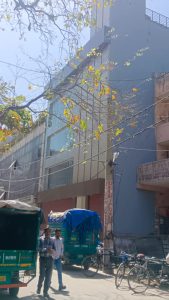 टिम्बर मार्किट के एक-ब्लॉक में प्लॉट नंबर 1/68 बिना नियमों के कैसे तैयार हुई ईमारत, बेलदार की सांठ-गांठ